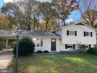 704 Kings Ln, Fort Washington