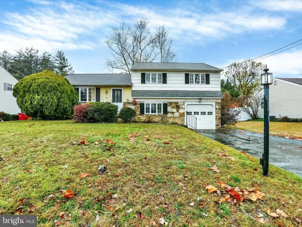 995 Howard Rd, WARMINSTER