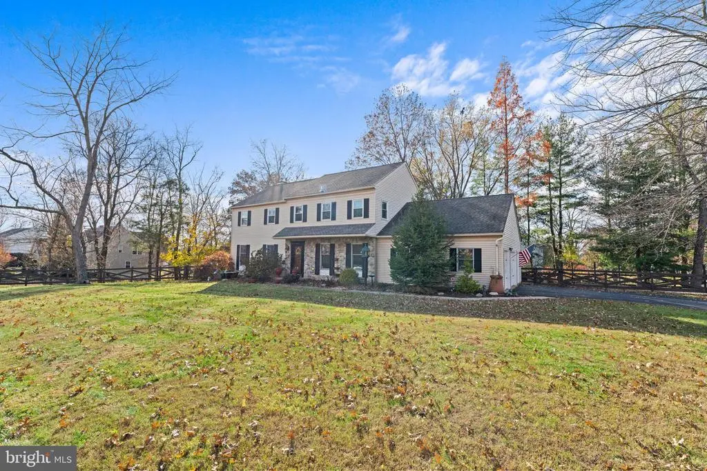 484 Mockingbird Ln, Collegeville
