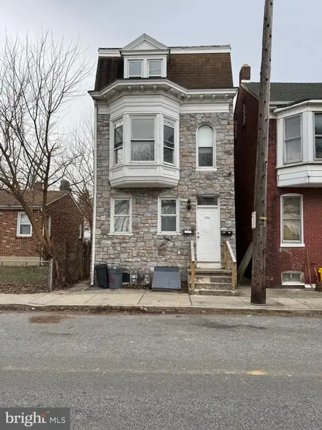 406 Smith St #2, York