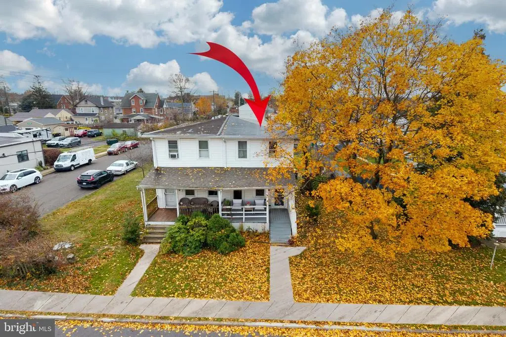 302 W 8th St, Lansdale