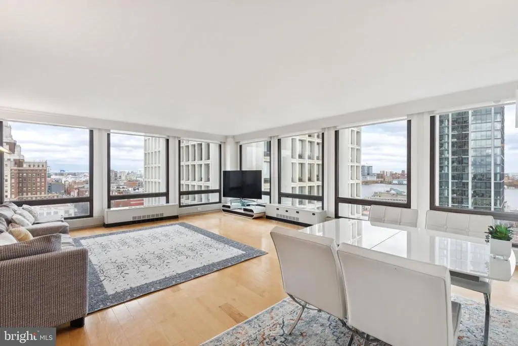 210 Locust St #15aw, Philadelphia