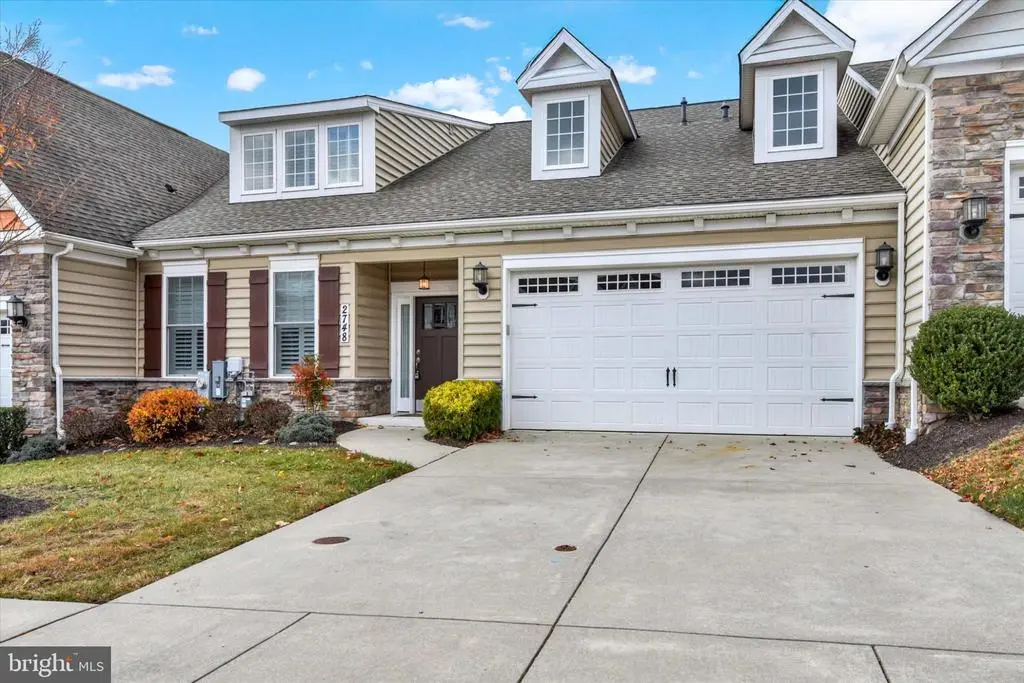 2748 Vistas Dr #11, Manchester