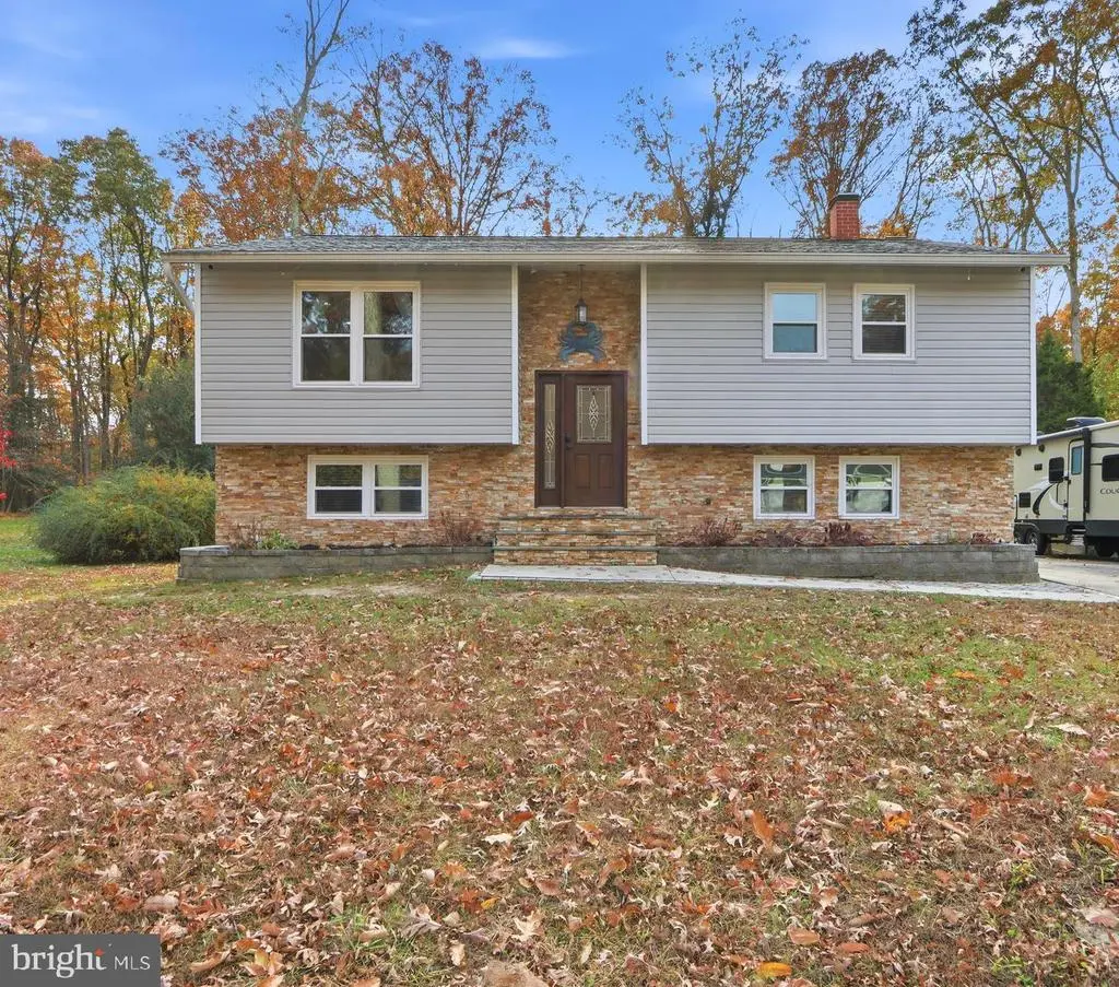 1215 Holmewood Dr, Pasadena