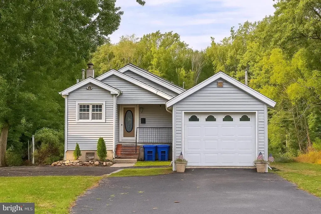 509 Neshaminy Rd, CROYDON
