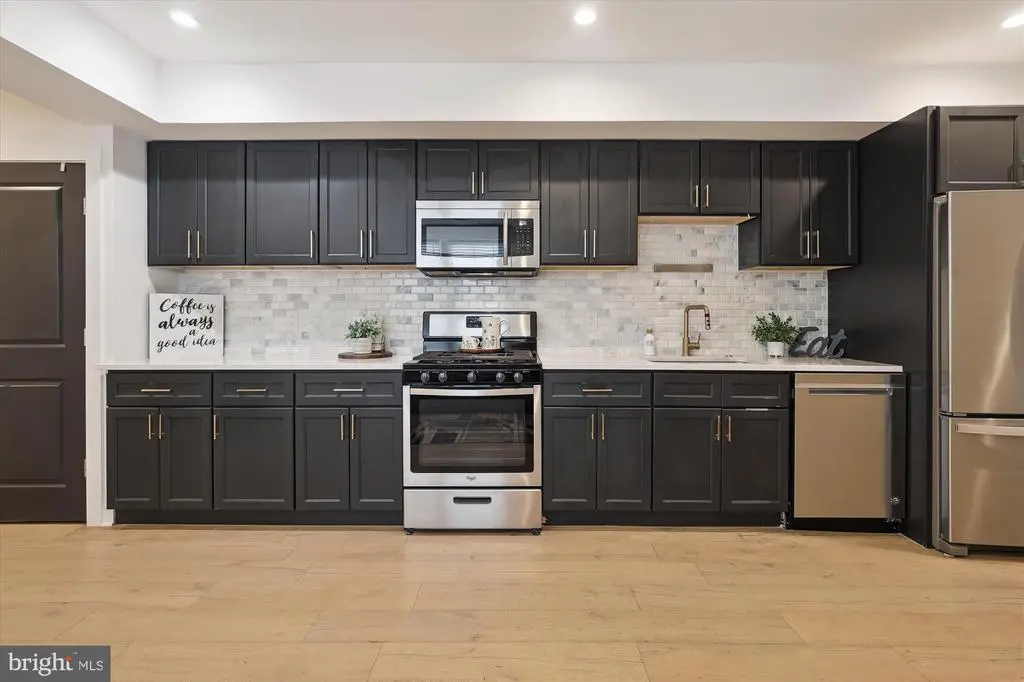 200 Hamilton St Nw #2, Washington