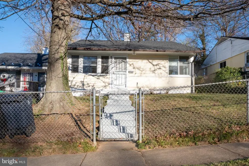 2027 Barlowe Pl, Landover