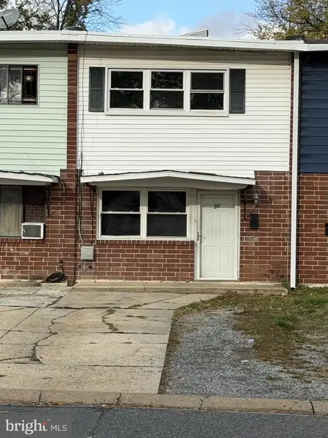 31 Rose Ln, New Castle