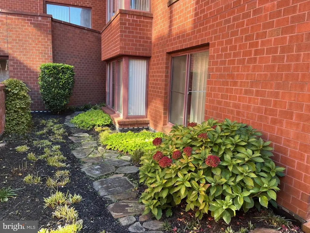 1 Gristmill Ct #107, Baltimore