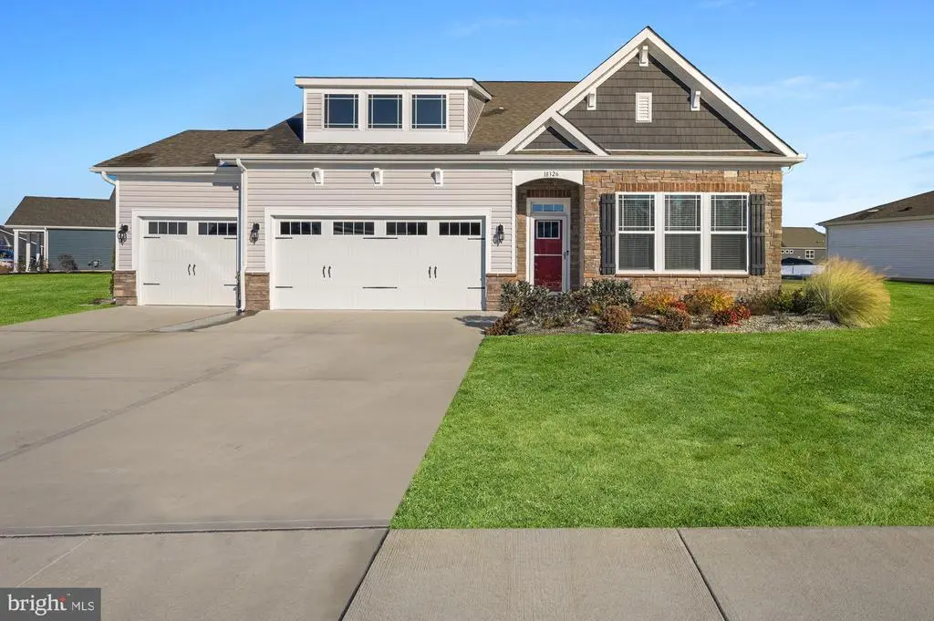 18326 White Cedar Ct, Milton