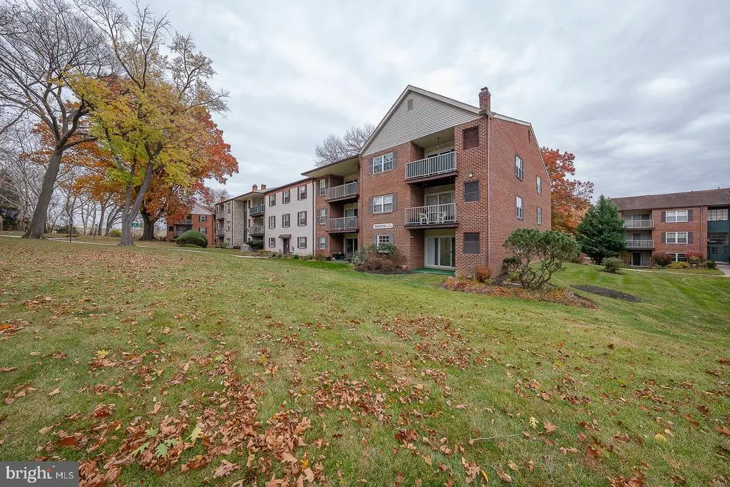 366 Drummers Ln #366, Wayne