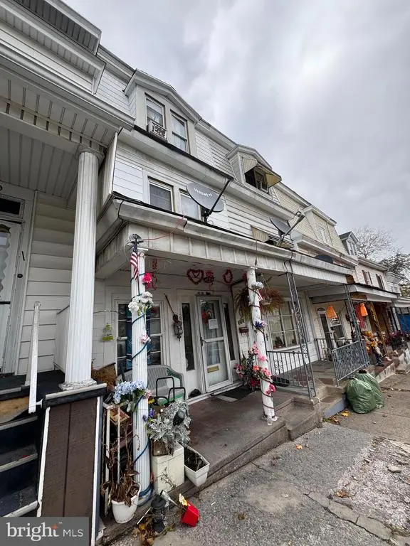 1227 W Walnut St, Ashland