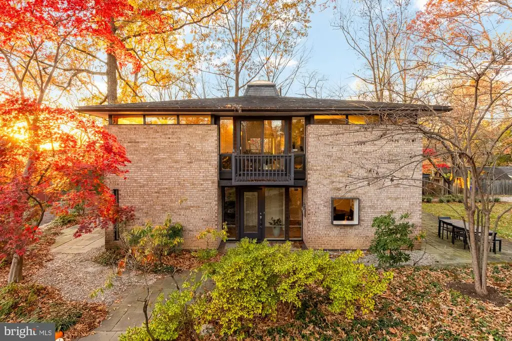 5420 Mohican Rd, Bethesda