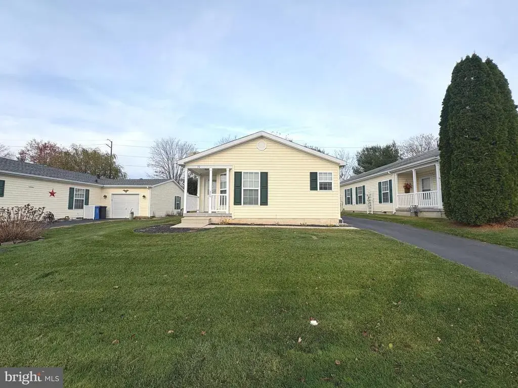 30 Fort Lee Dr, MANAHAWKIN