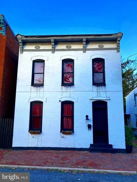 461 Columbia St, Cumberland