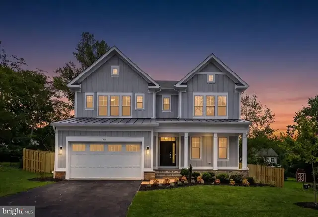 613 Blackstone Ter Nw, Vienna