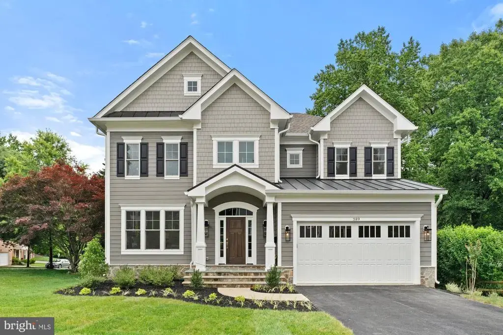 420 Holmes Dr Nw, VIENNA