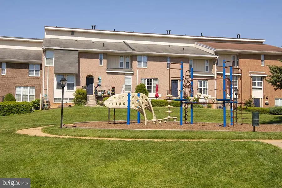 1699 Yale Pl #3b-1687, Rockville