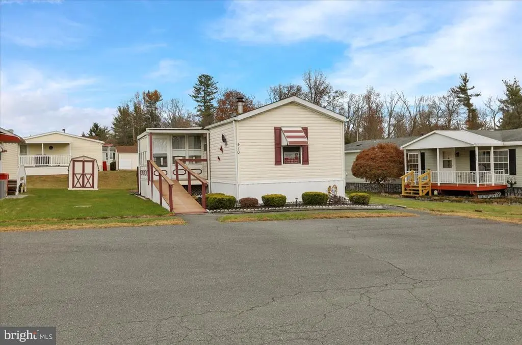 410 Allenbrook Ln, Reading