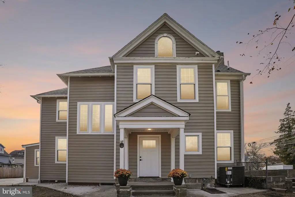 100 Chester Park, Ridley Park