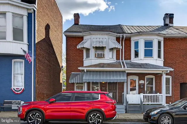 724 York St, York