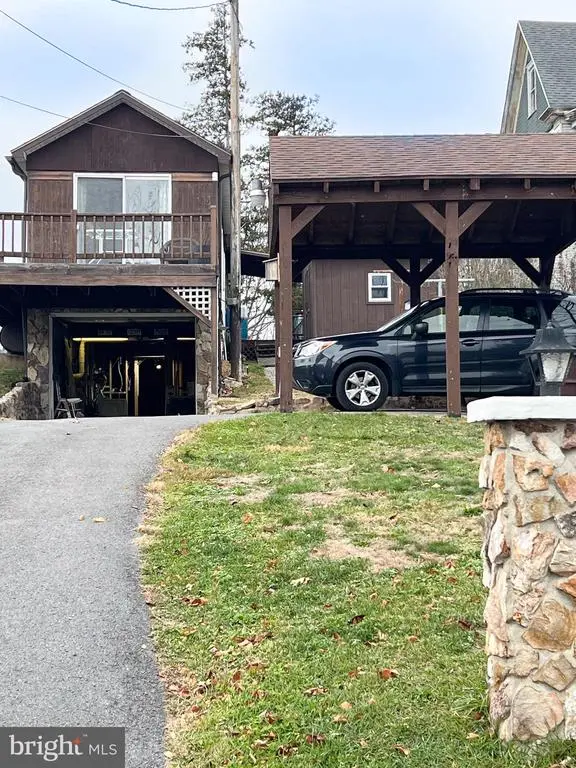 525 Highland Ave, Lewistown