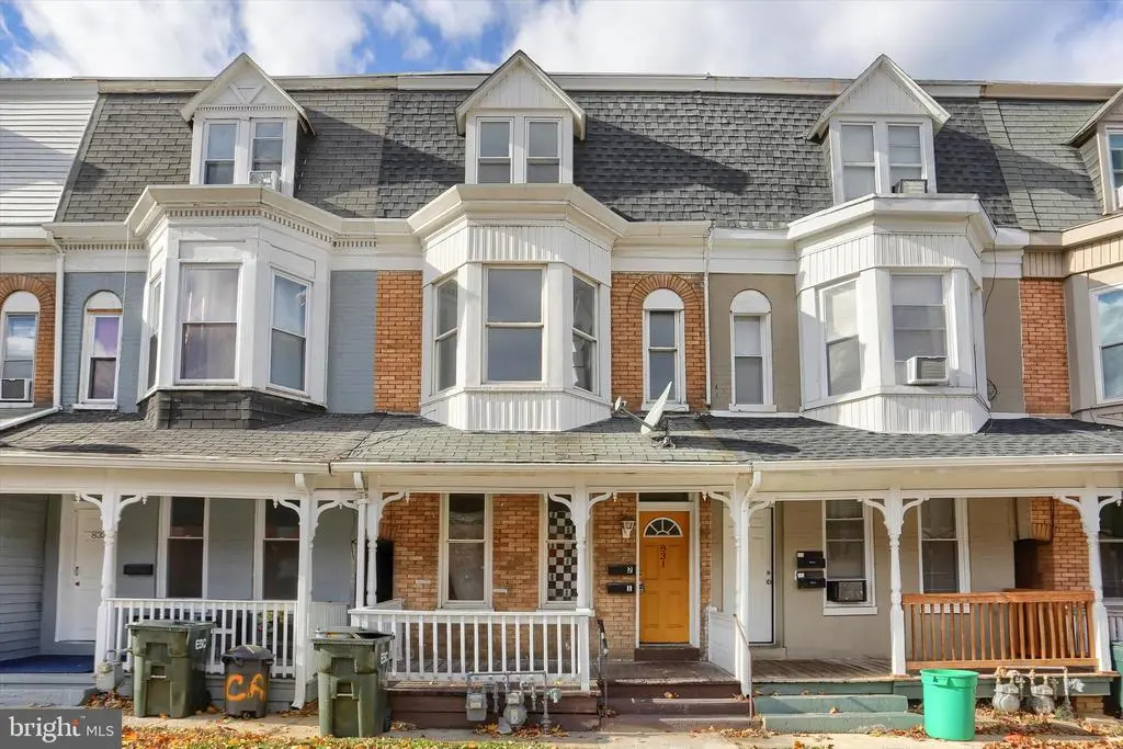 831 Linden Ave, York