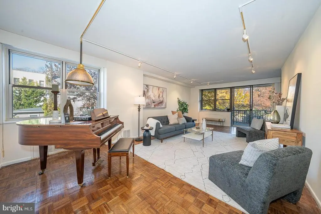 Photo of Listing #PAMC2161760