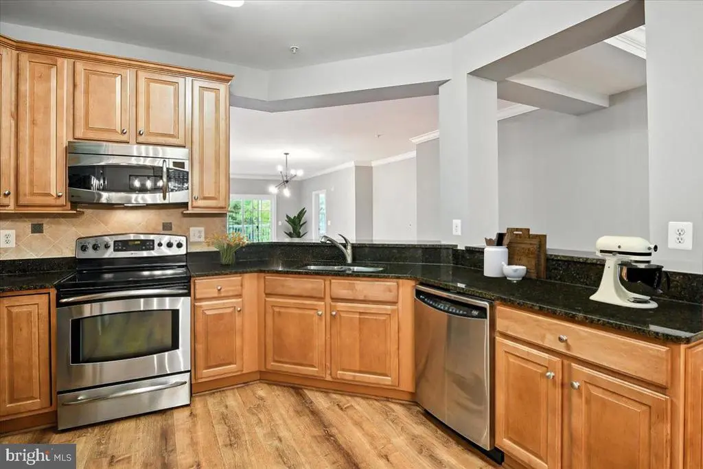 2700 Willow Oak Dr #111b, Cambridge