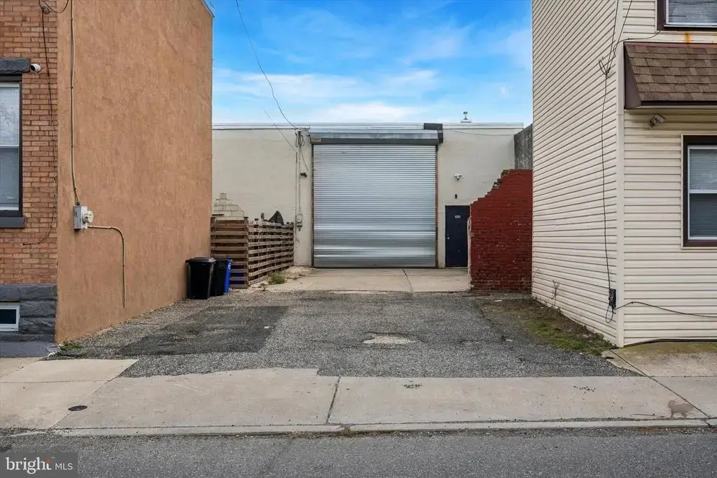 3605 Salmon St, PHILADELPHIA