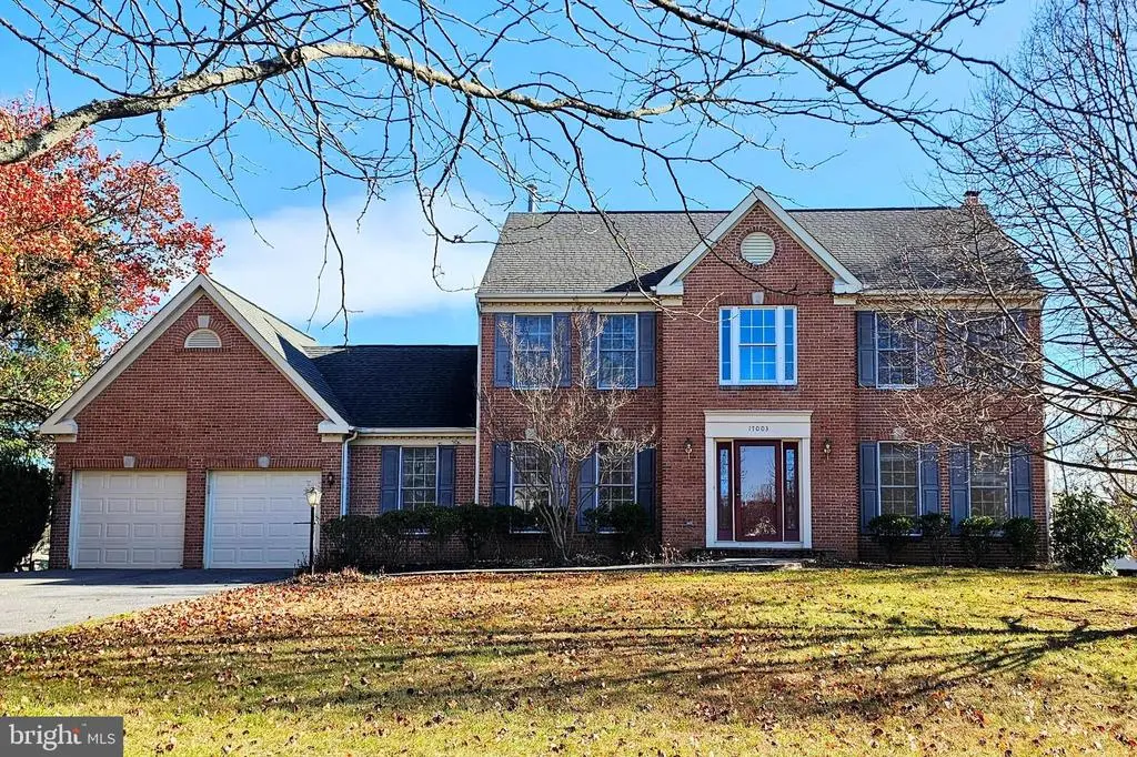 17003 Hillard St, Poolesville