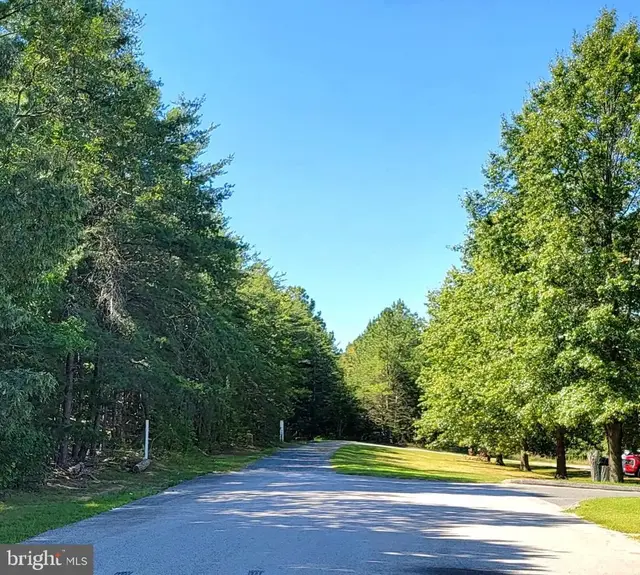 Thames Ave, Lexington Park
