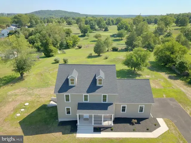 226 Cemetery Rd, Schwenksville