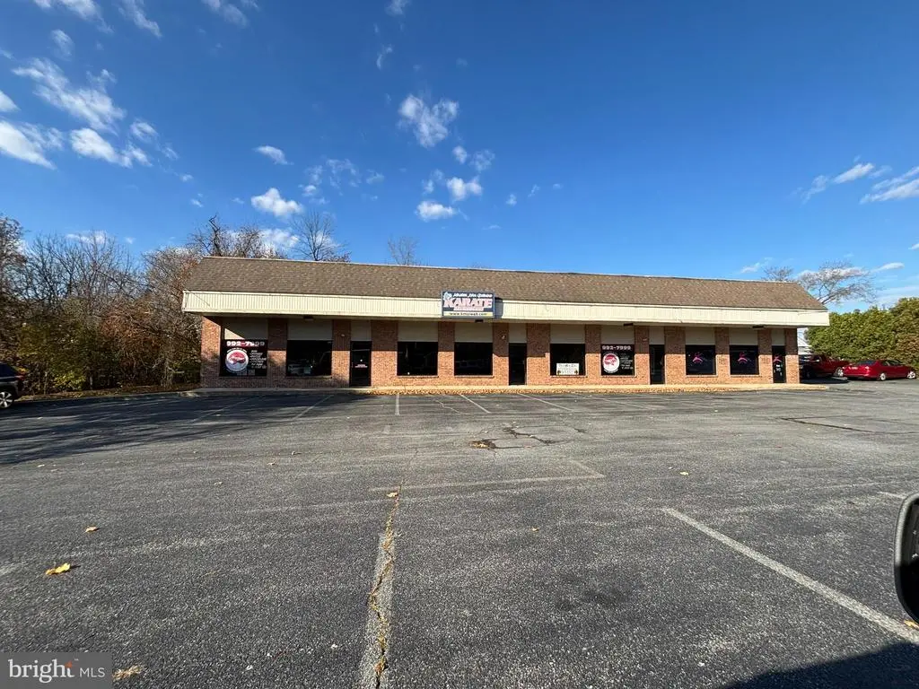 2417 W Newport Pike, Wilmington