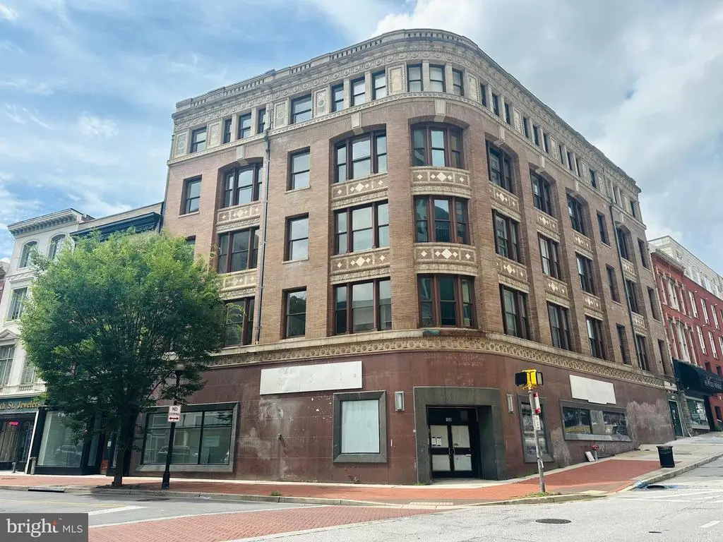 100 W Lexington St #305, Baltimore
