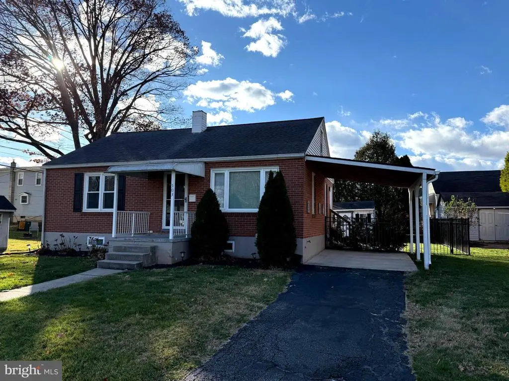 503 West Lawn, READING