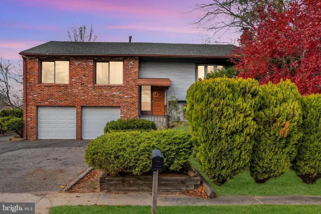 22 Pershing Ln, SICKLERVILLE