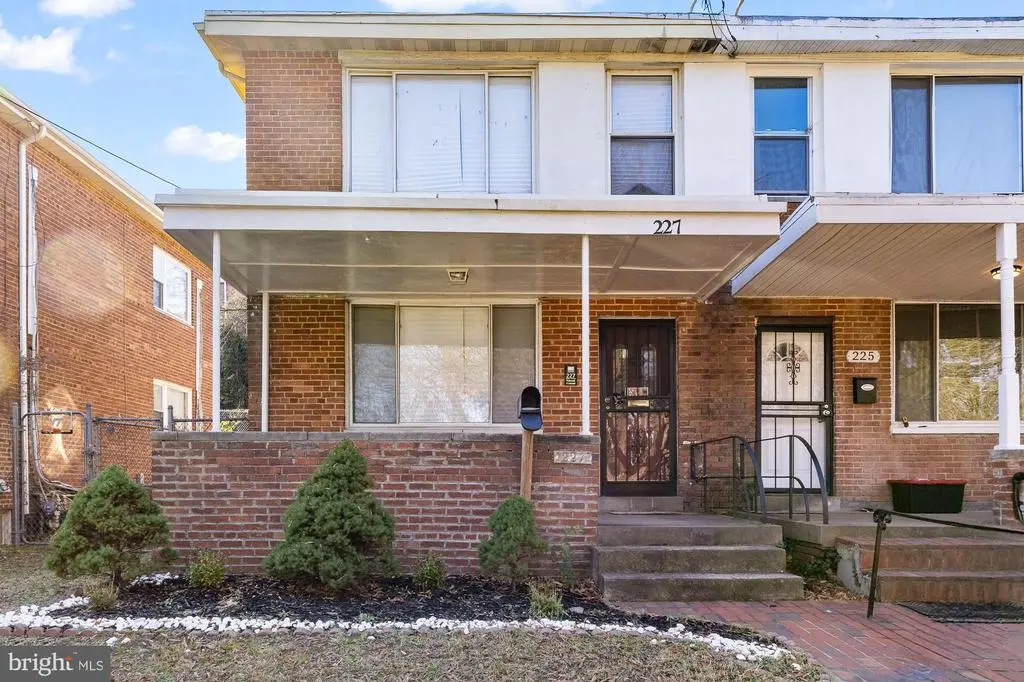 227 Hawaii Ave Ne, WASHINGTON