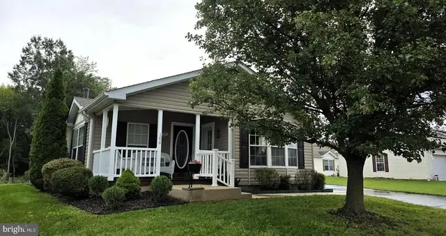 106 Kurt Dr #106, Dover