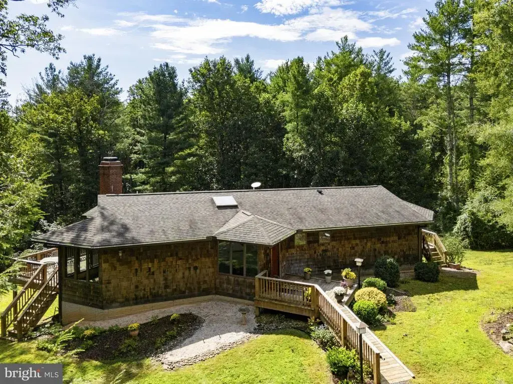 207 Grand View Rd, WASHINGTON