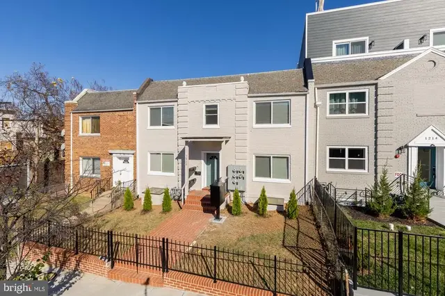 1210 Meigs Pl Ne, Washington