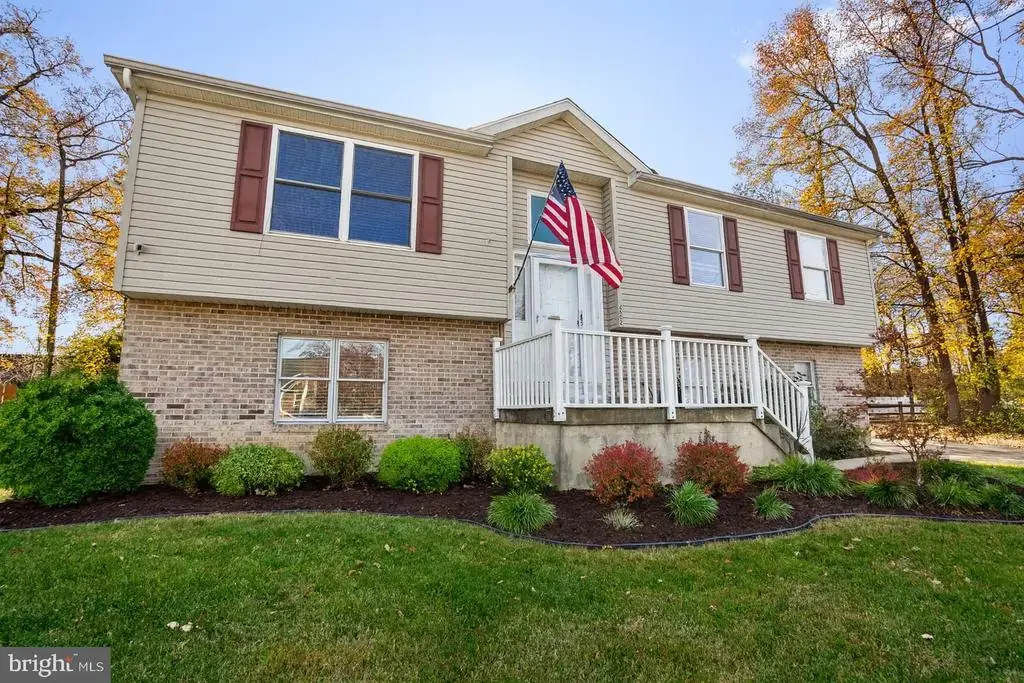 2602 Avenue E, LEVITTOWN