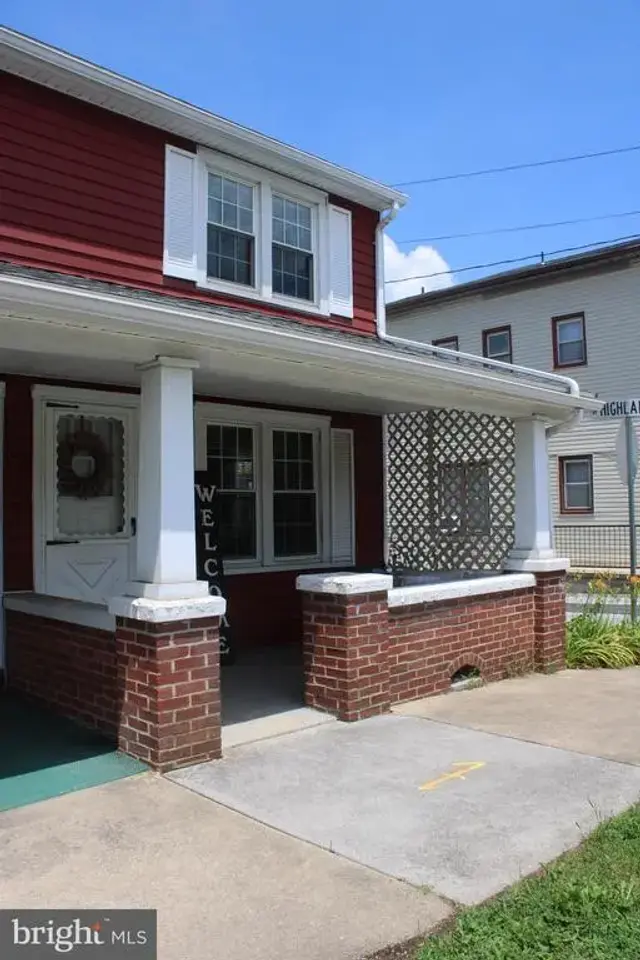 31 E Forrest Ave, Shrewsbury