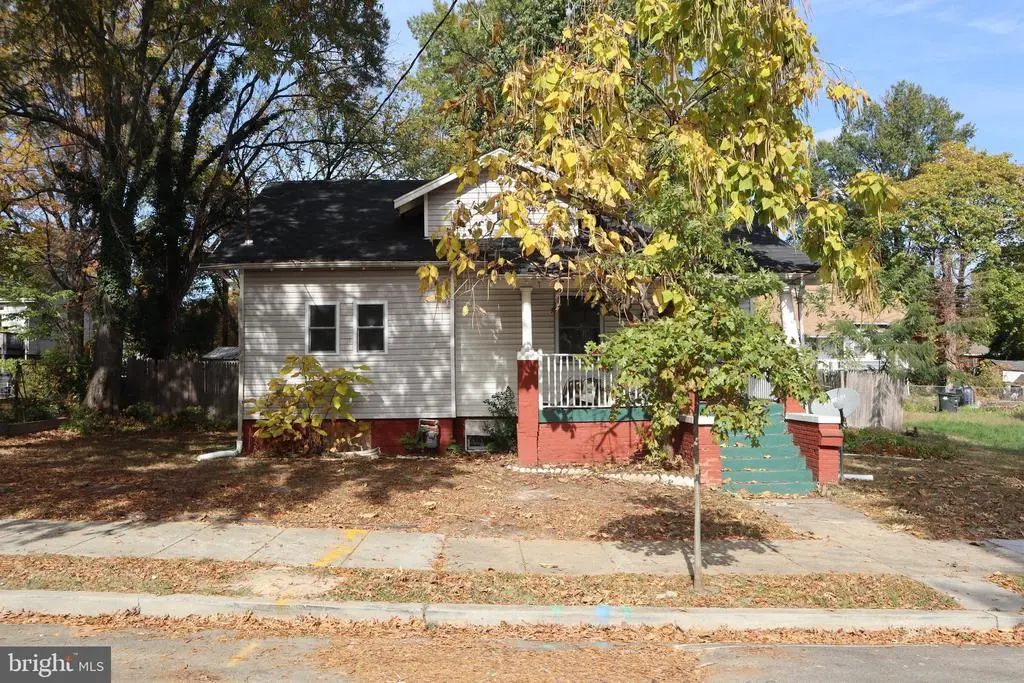 1004 Shepherd St Ne, Washington