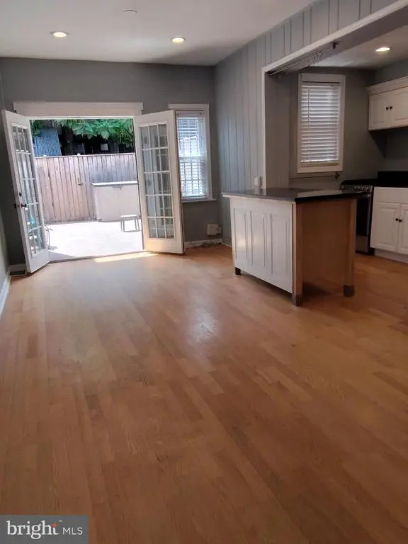 1223 Wylie St Ne, WASHINGTON