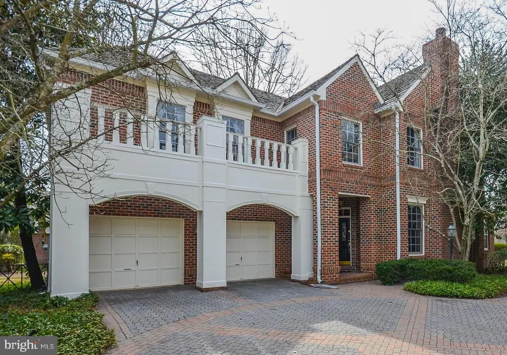 7806 Fox Gate Ct, Bethesda