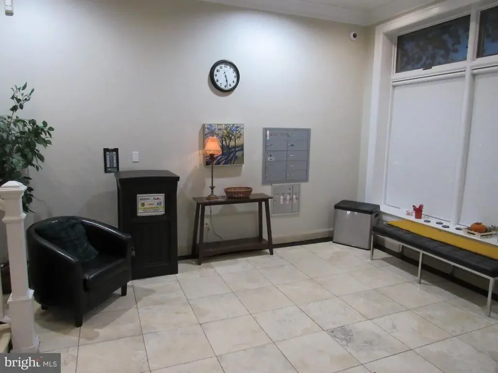 936 Madison St Nw #103, WASHINGTON