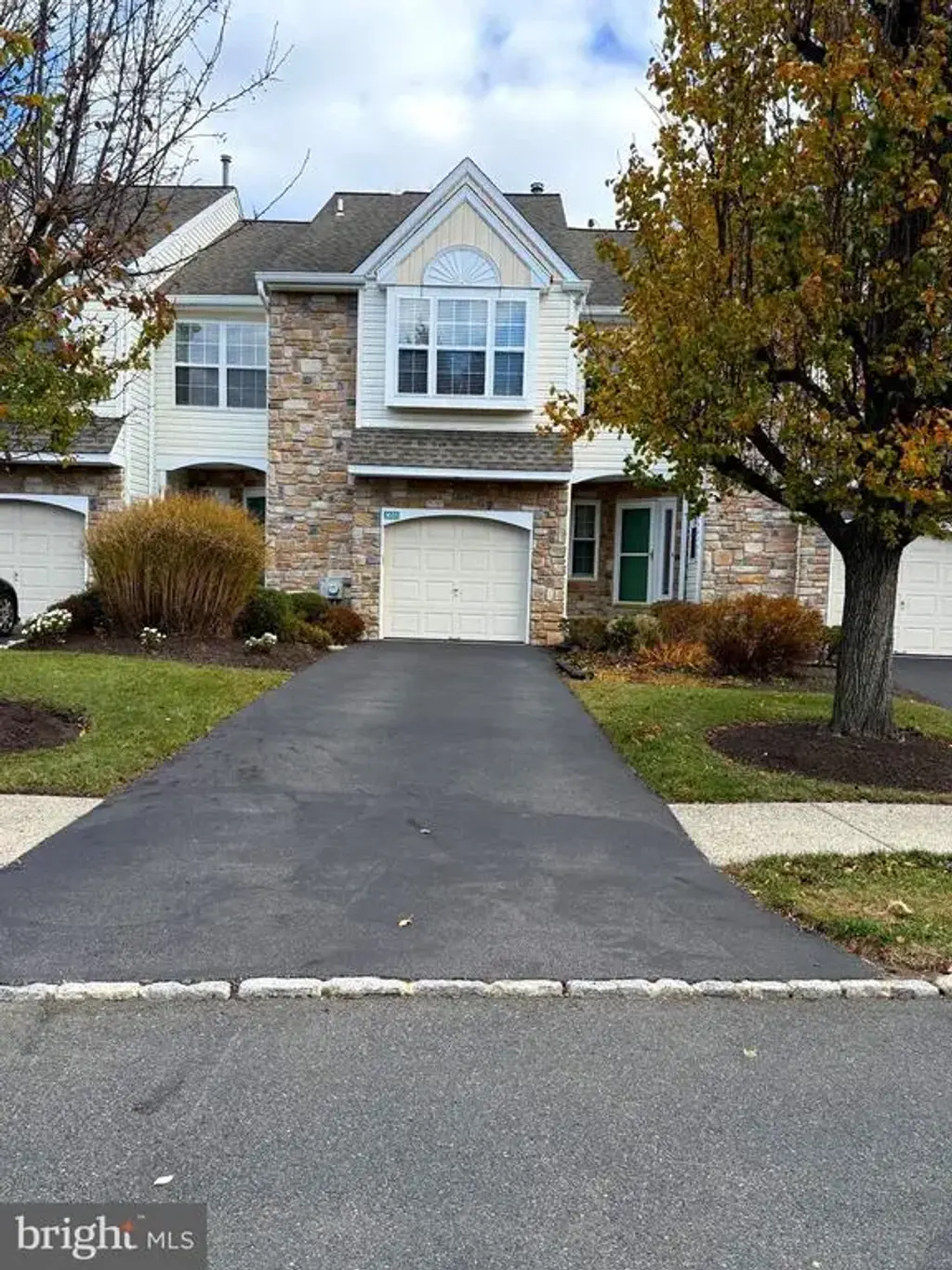 1651 Covington Rd, YARDLEY