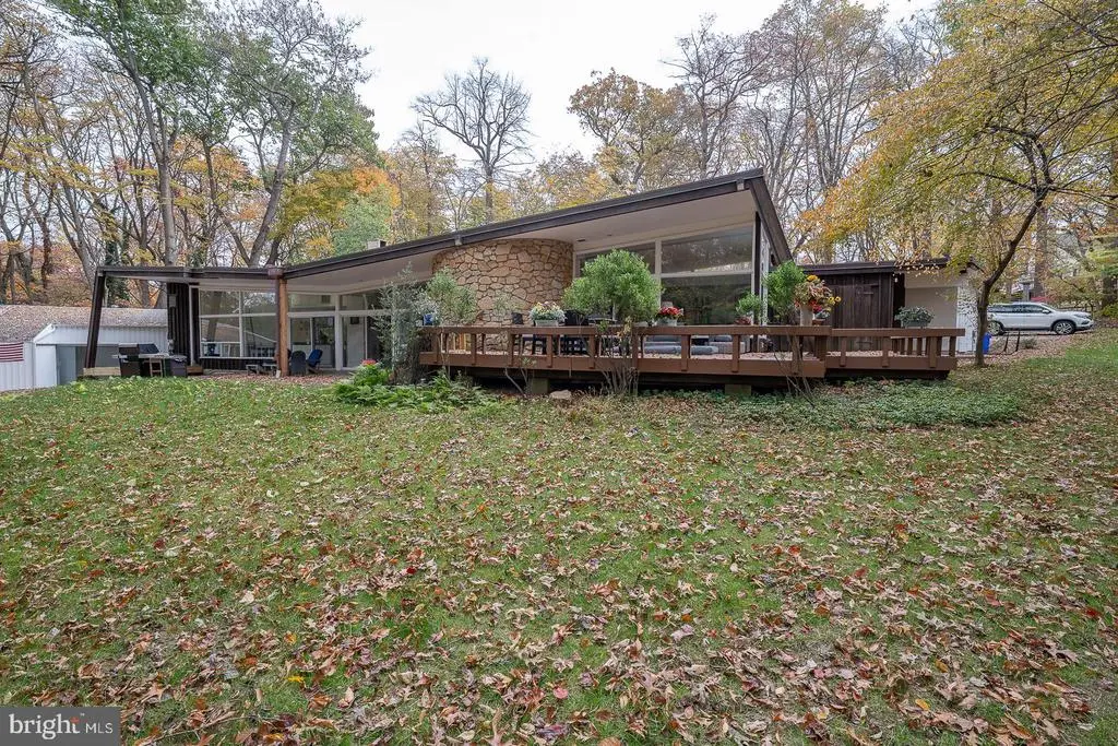 39 Fairview Rd, Penn Valley