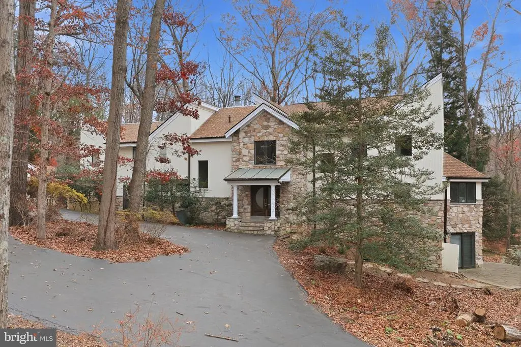 10701 Sycamore Springs Ln, GREAT FALLS